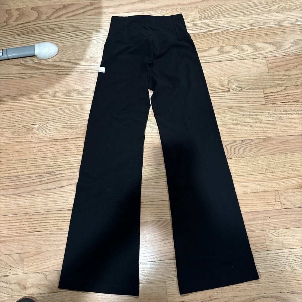 Vuori black wide leg Bottoms size xsmall